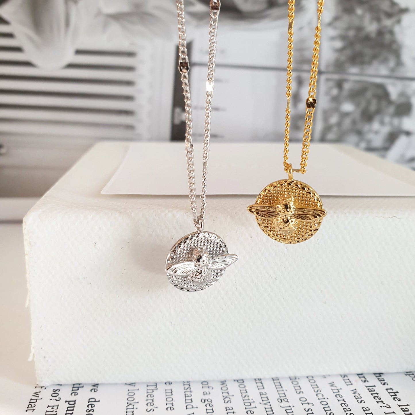 Bee Disc Pendant Necklace with Flat Curved Chain