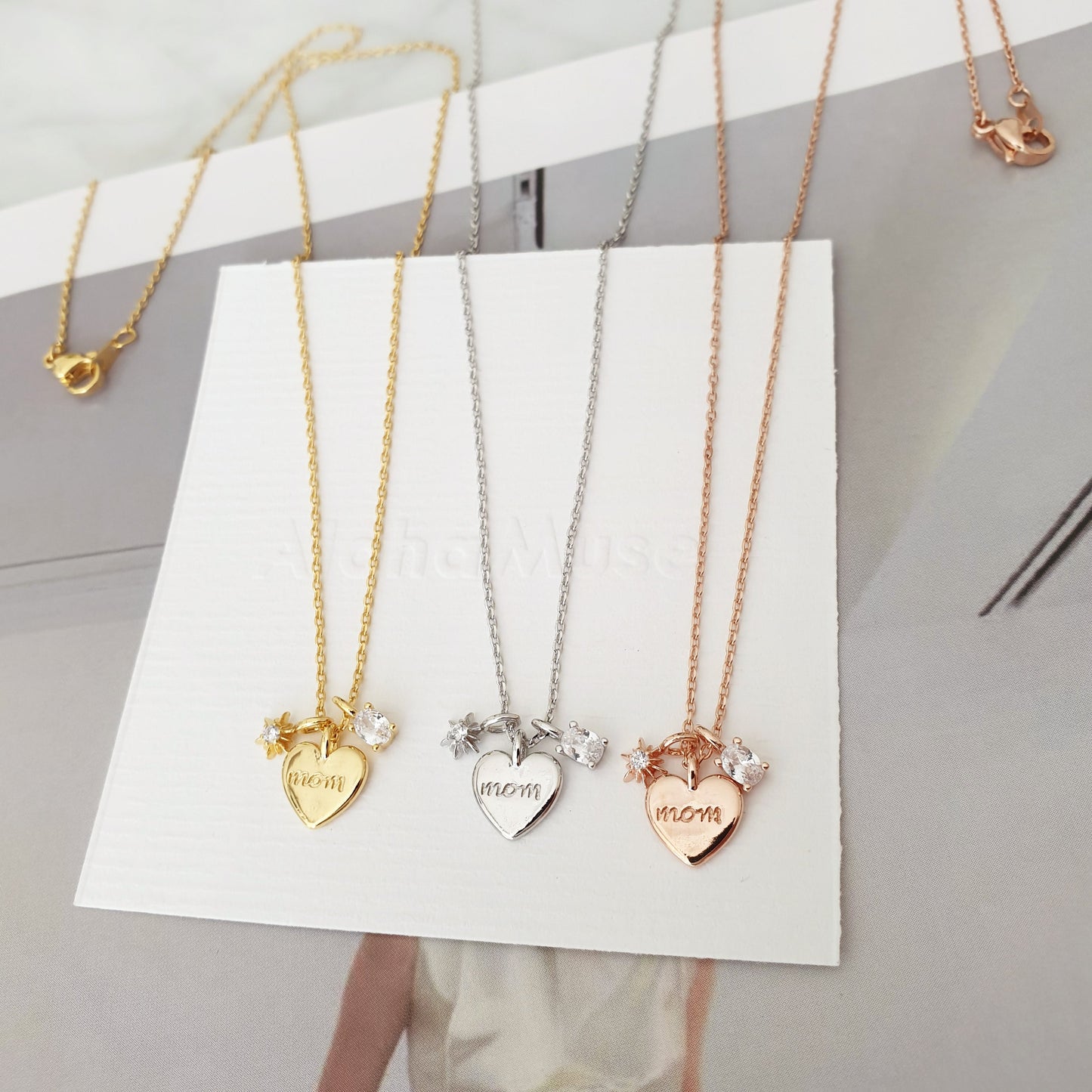 Mom Heart 3 Charms Pendant Necklace