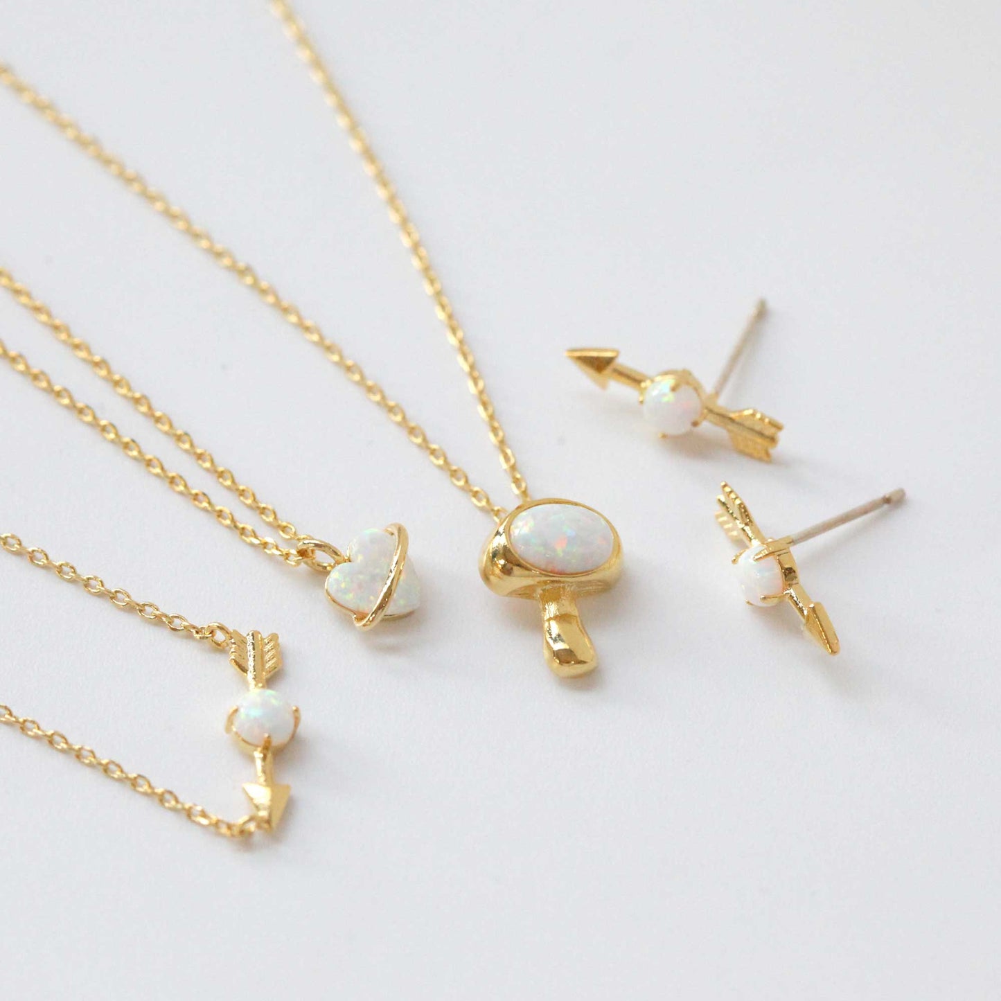 Tiny Opal Stone Heart Belt Necklace