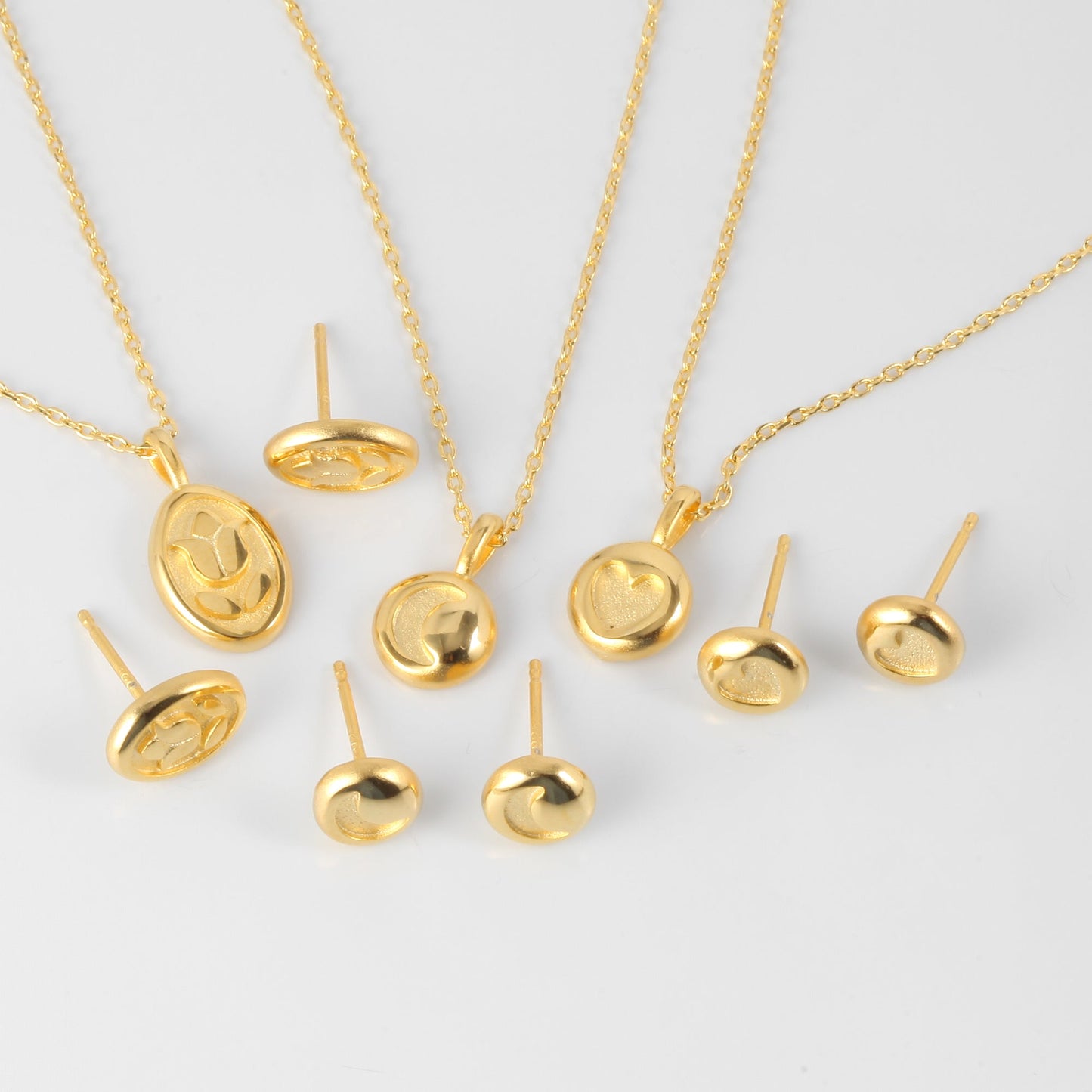 Oval Disc Tulip Flower Pendant Necklace