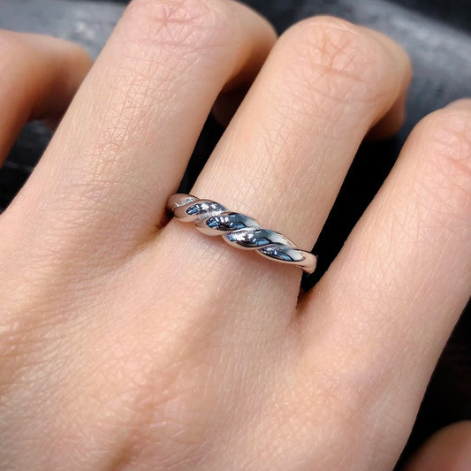 Bold Twist Round Band Ring 925