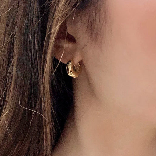 Simple Round Bold Medium Hoops Earrings