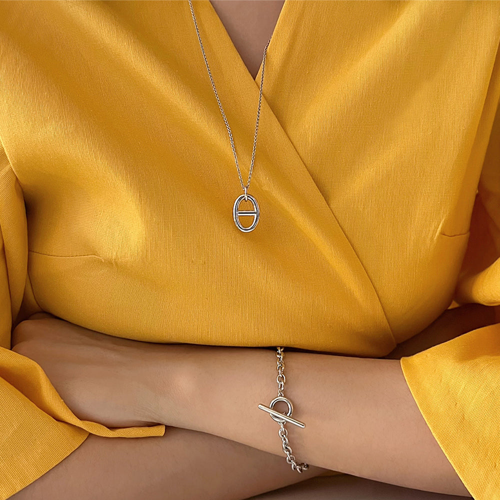 Toggle Charm T Bar Bold Chain Bracelet