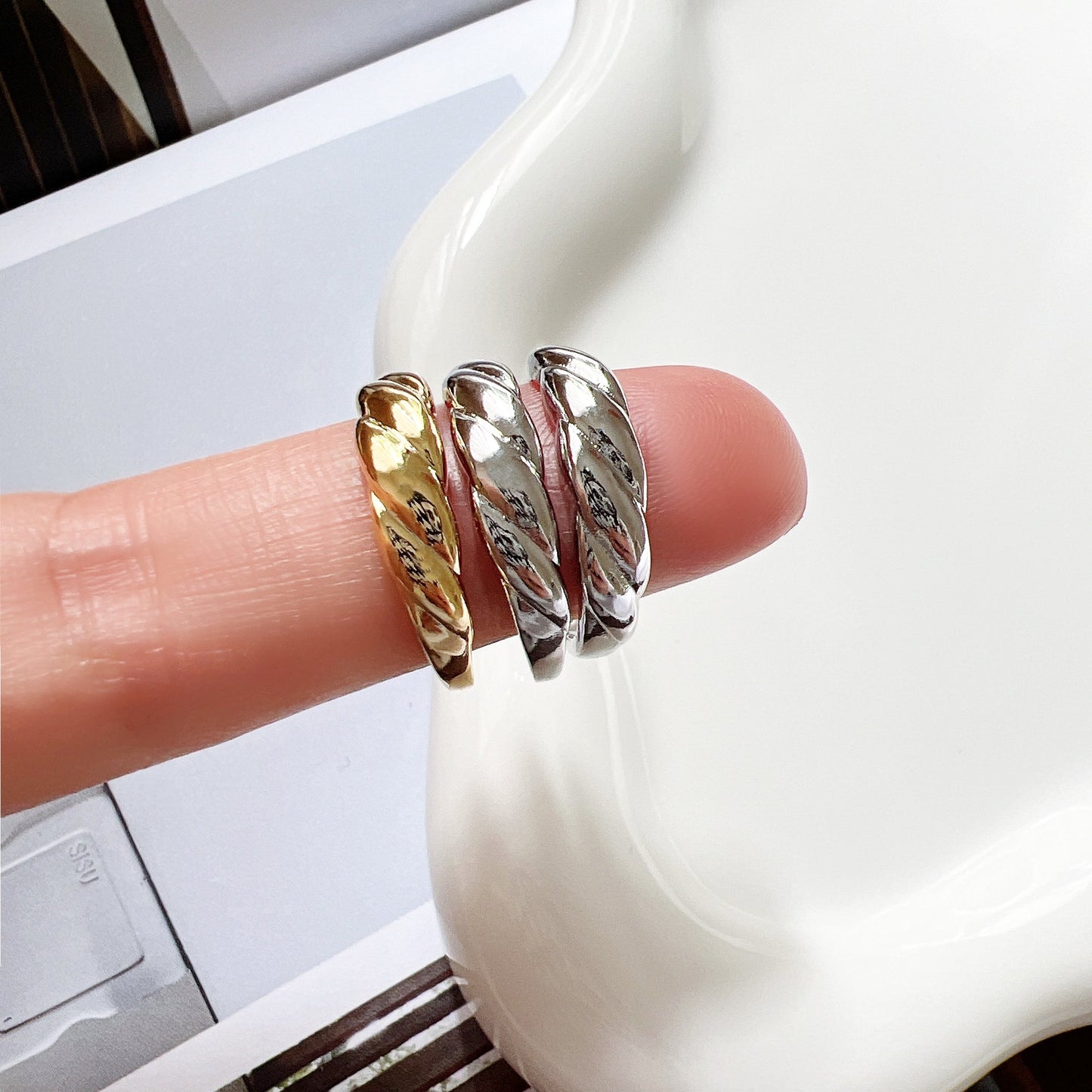 Croissant Bold Twist Adjustable Open Ring