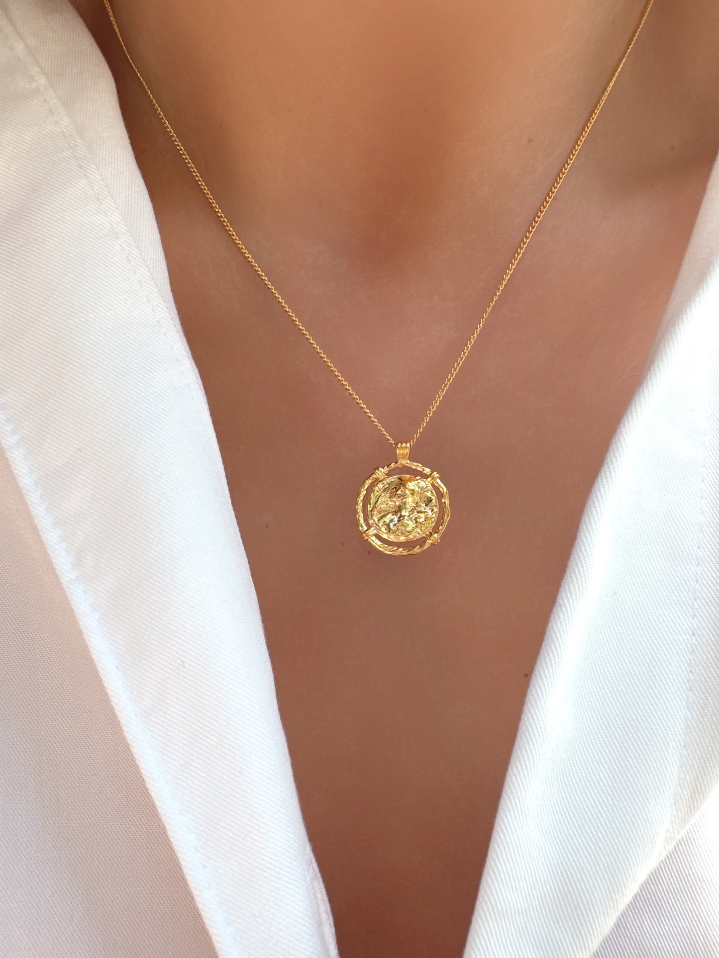 Hammered Medallion Pendant Necklace