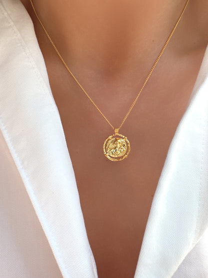 Hammered Medallion Pendant Necklace