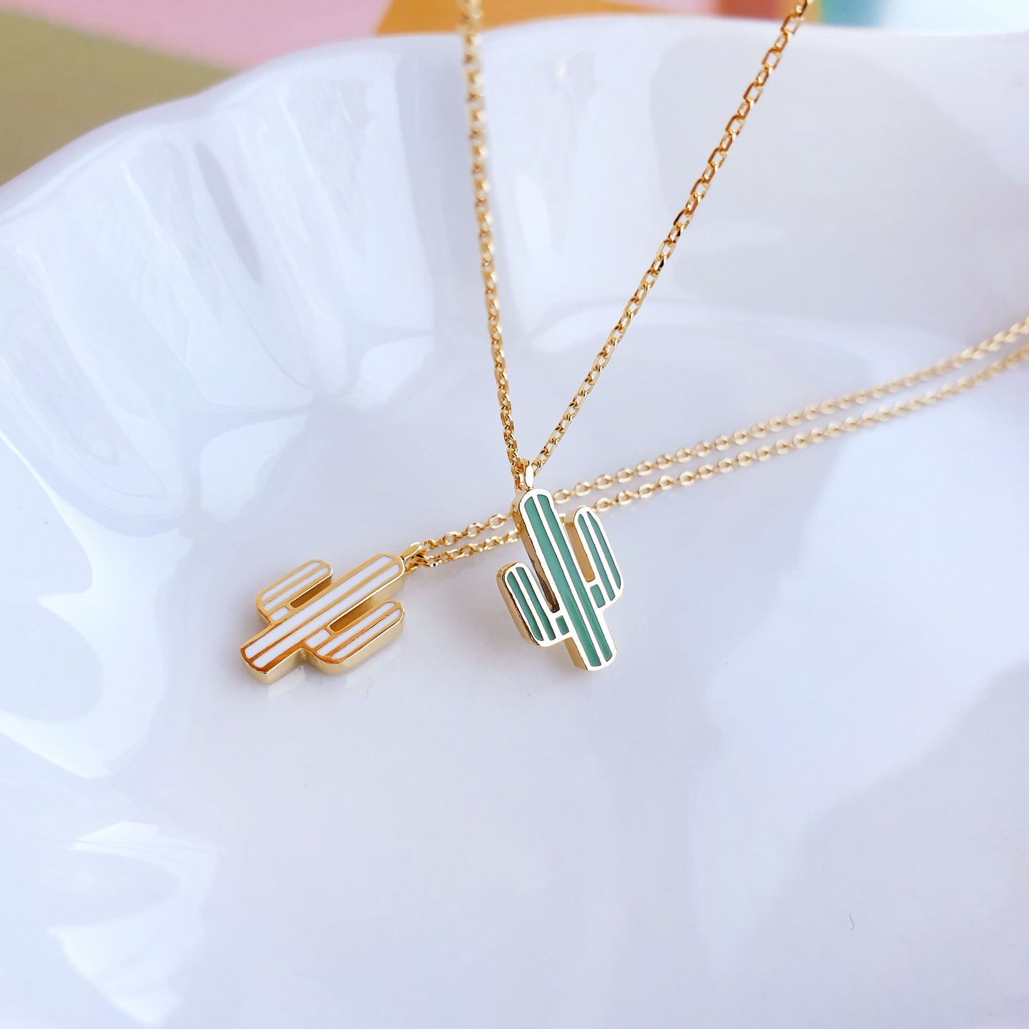 Cactus Green White Gold Pendant Necklace