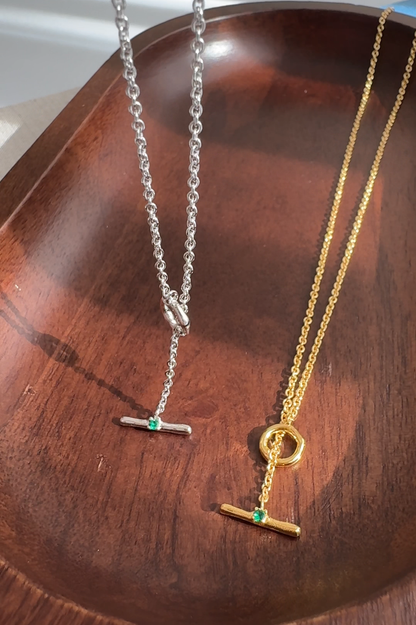 T Bar Toggle Closure Pendant Necklace