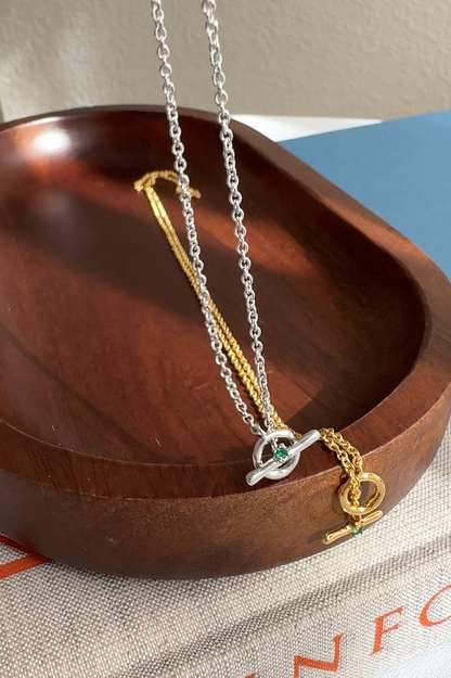 T Bar Toggle Closure Pendant Necklace