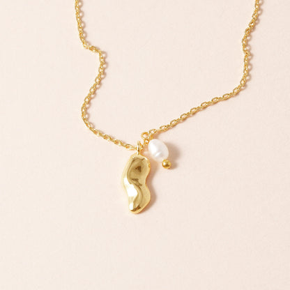 Kidney Bean with Tiny Pearl Necklace