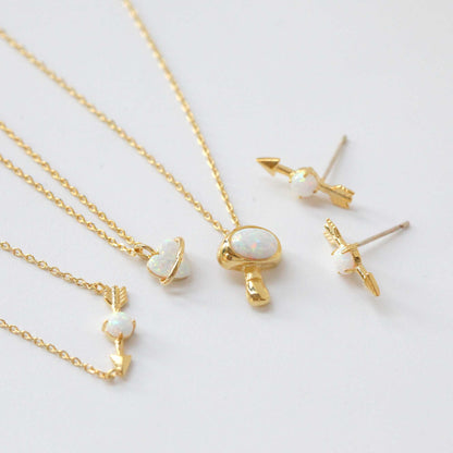 Tiny Opal Stone Heart Belt Necklace