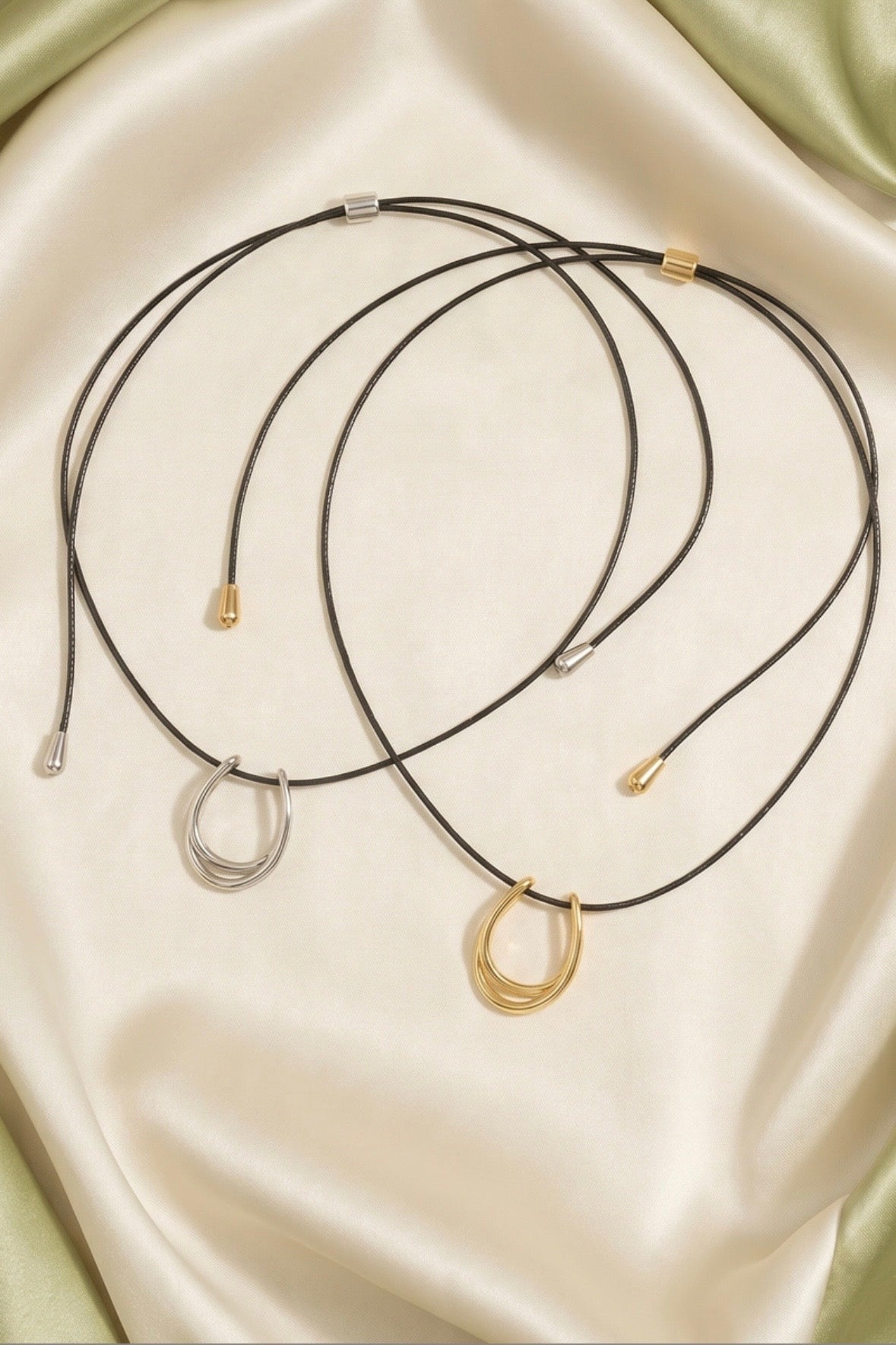 Horseshoe medium Pendant Cord Necklace