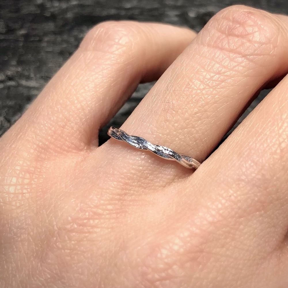 Twisted Lines 925 Silver Ring Thin