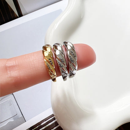 Croissant Bold Twist Adjustable Open Ring