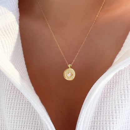 Textured Medallion Disc Pearl Stud Necklace